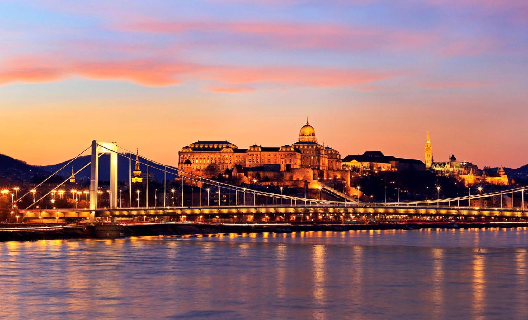 Kempinski Corvinus Hotel 5*