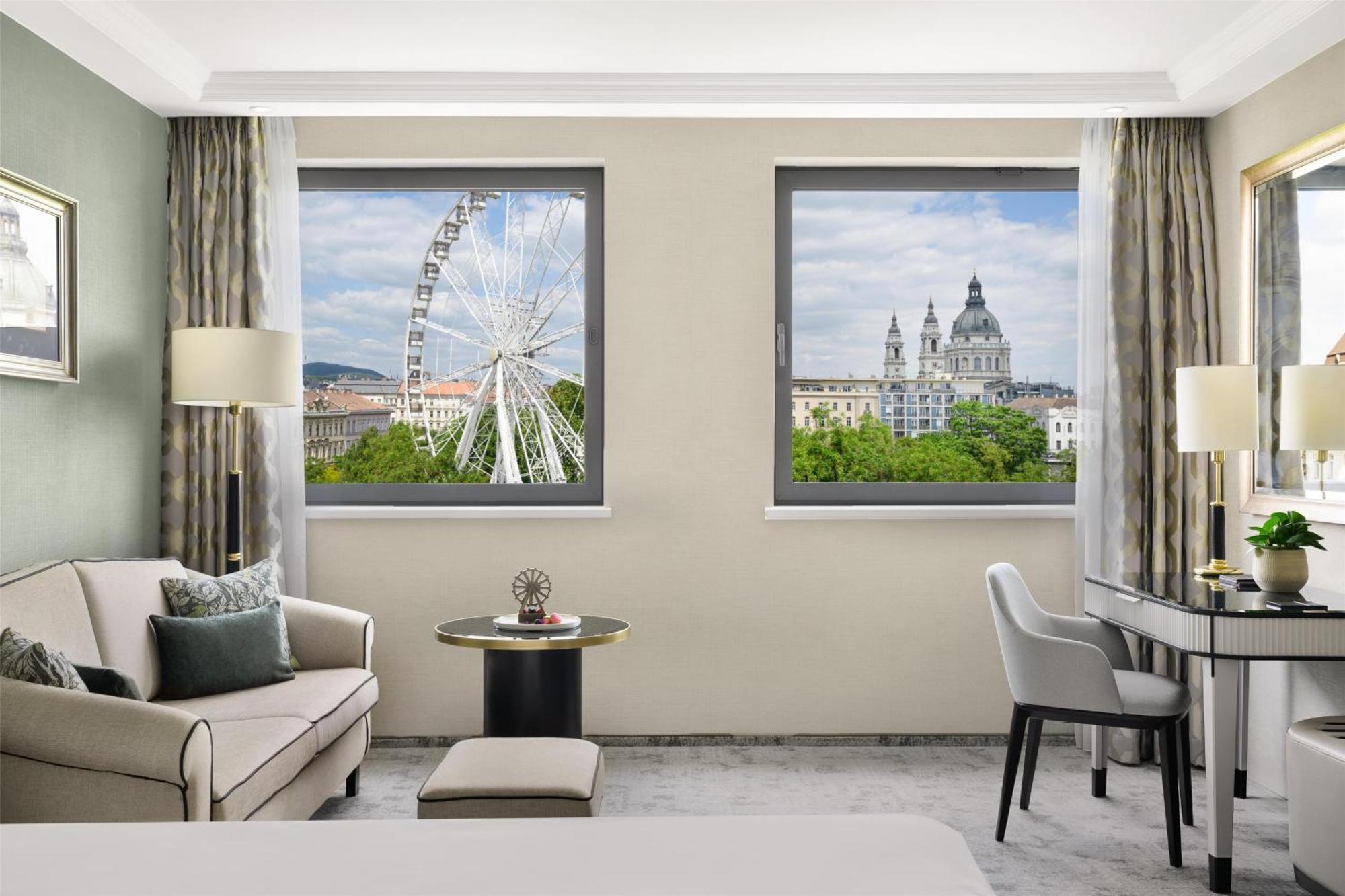 Kempinski Corvinus Отель