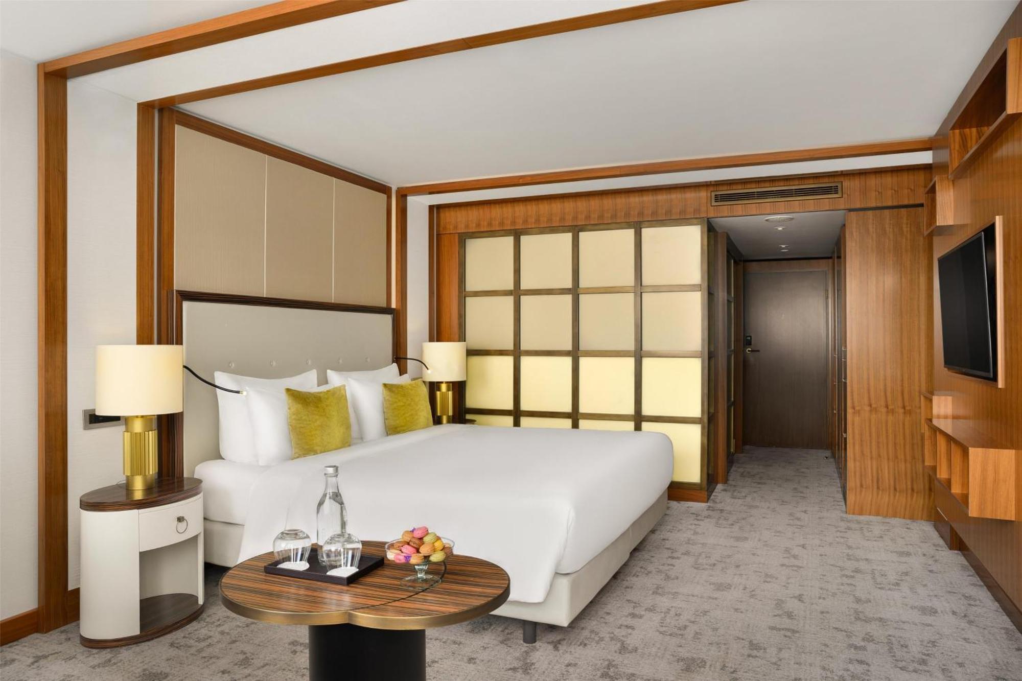 Kempinski Corvinus 5*